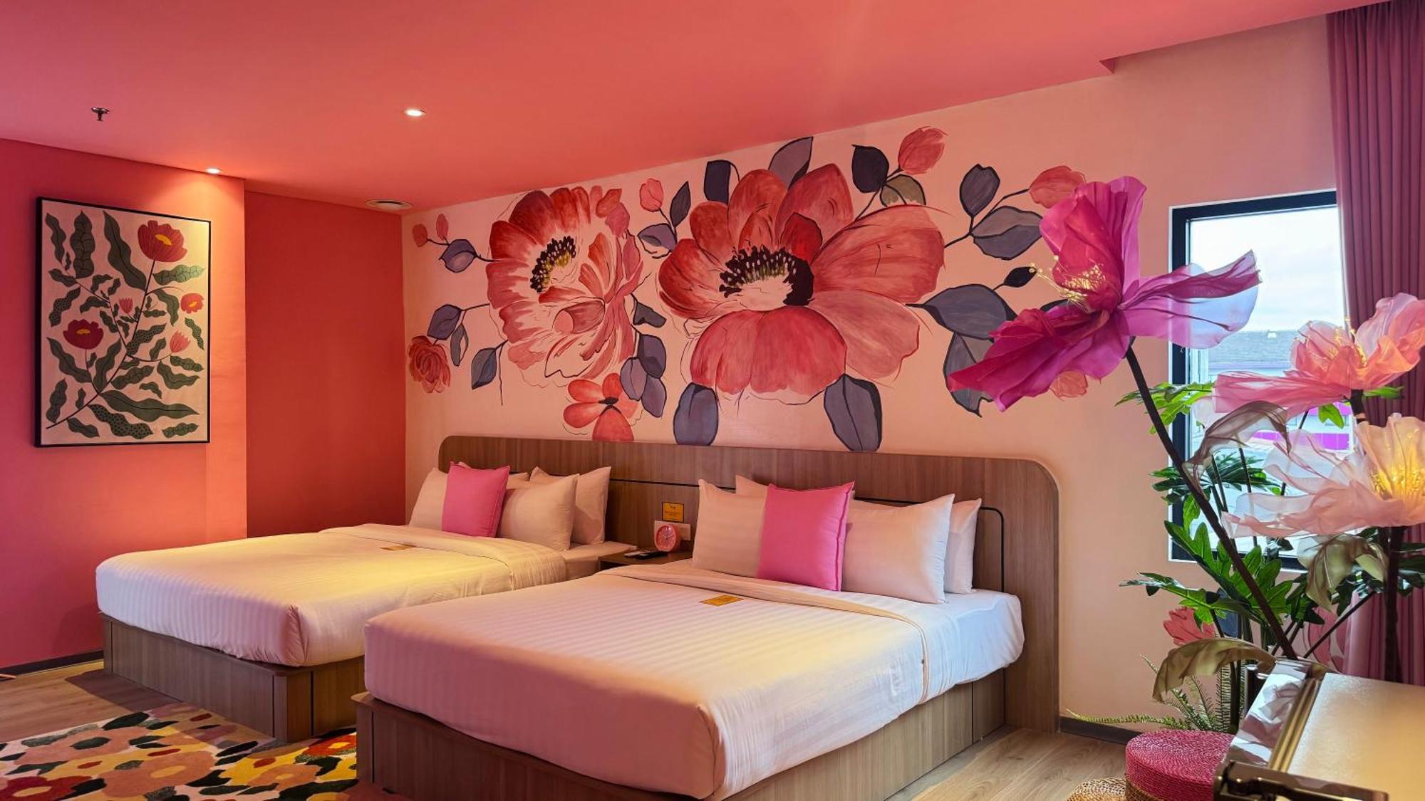 Yellow Bee Resort Cililitan Jakarta Buitenkant foto