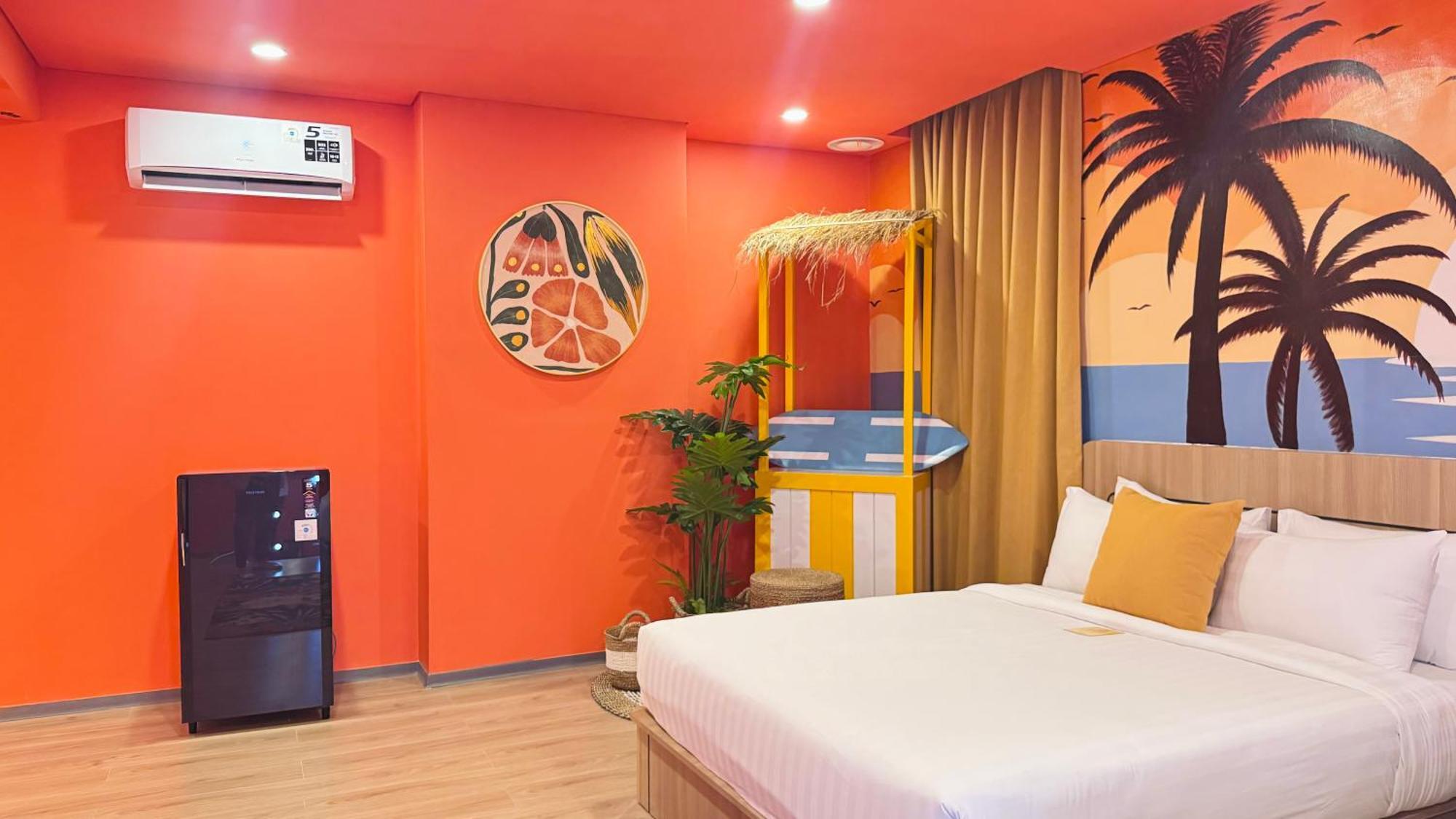 Yellow Bee Resort Cililitan Jakarta Buitenkant foto