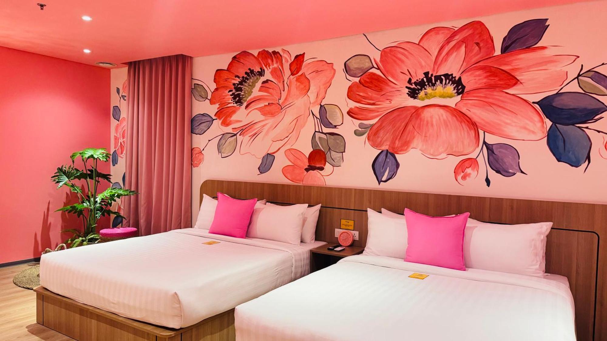 Yellow Bee Resort Cililitan Jakarta Buitenkant foto