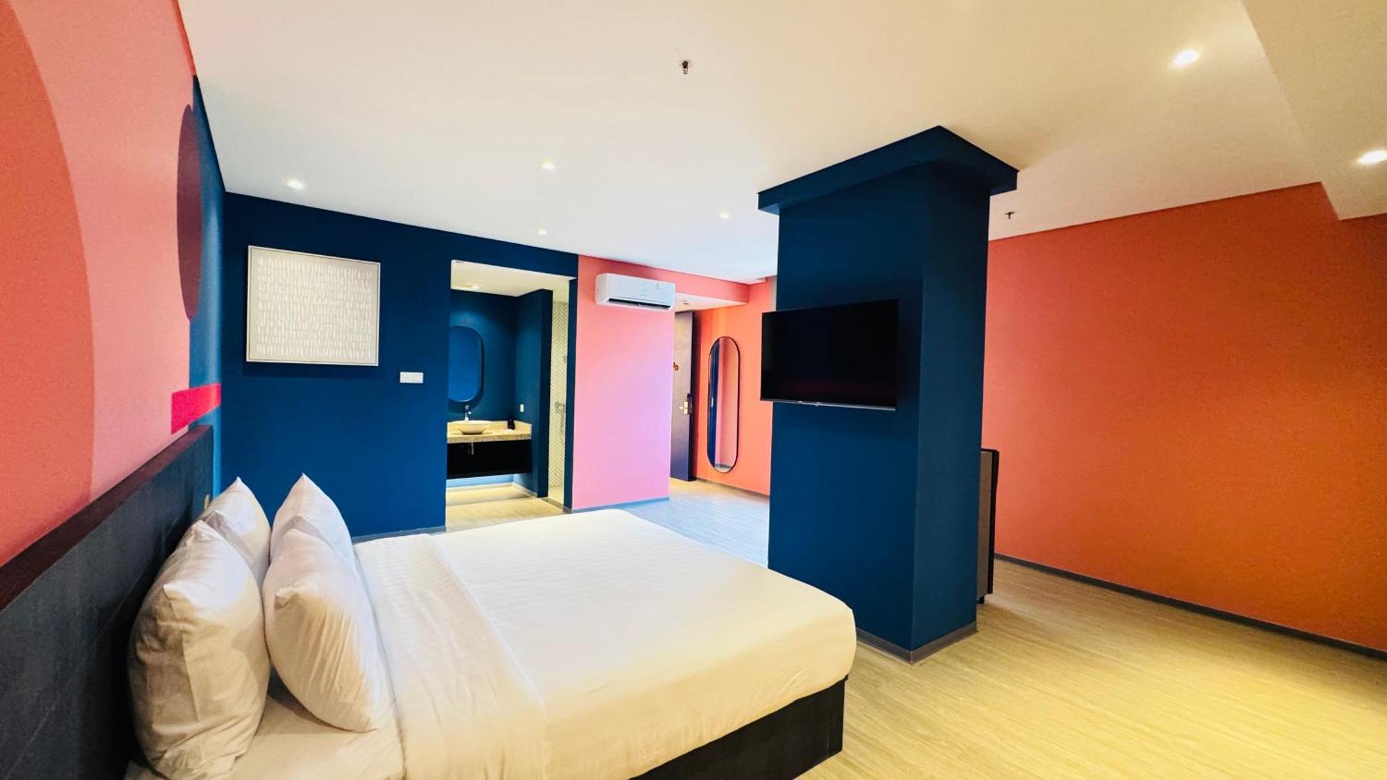 Yellow Bee Resort Cililitan Jakarta Buitenkant foto