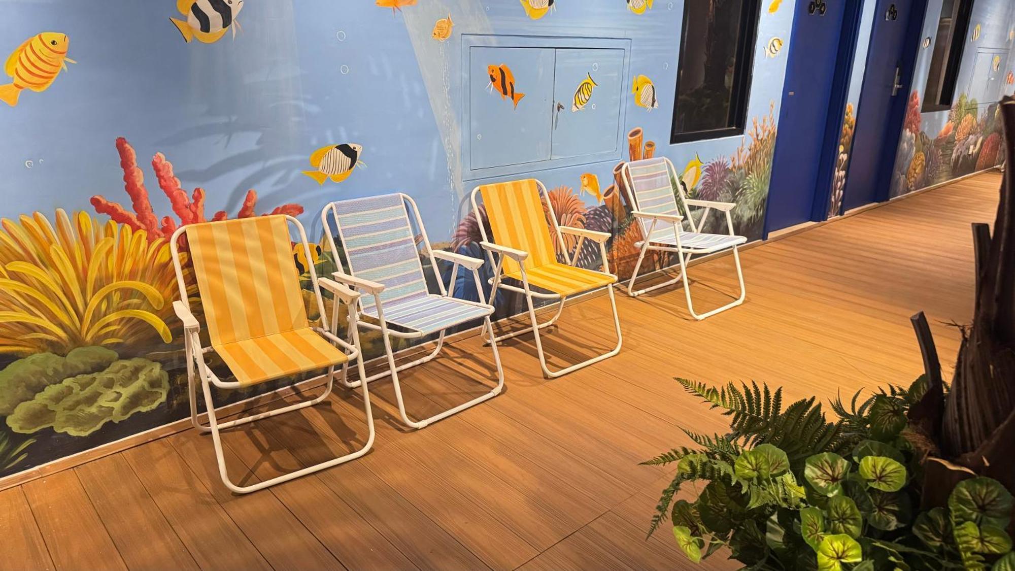 Yellow Bee Resort Cililitan Jakarta Buitenkant foto